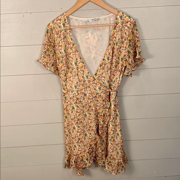 Yours Truly Floral Wrap mini dress ruffle hem size 12 - Picture 1 of 12